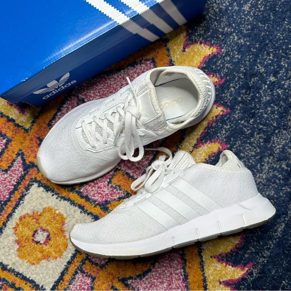 Adidas Swift Run X Triple White Sneakers sz 9 - Picture 3 of 10